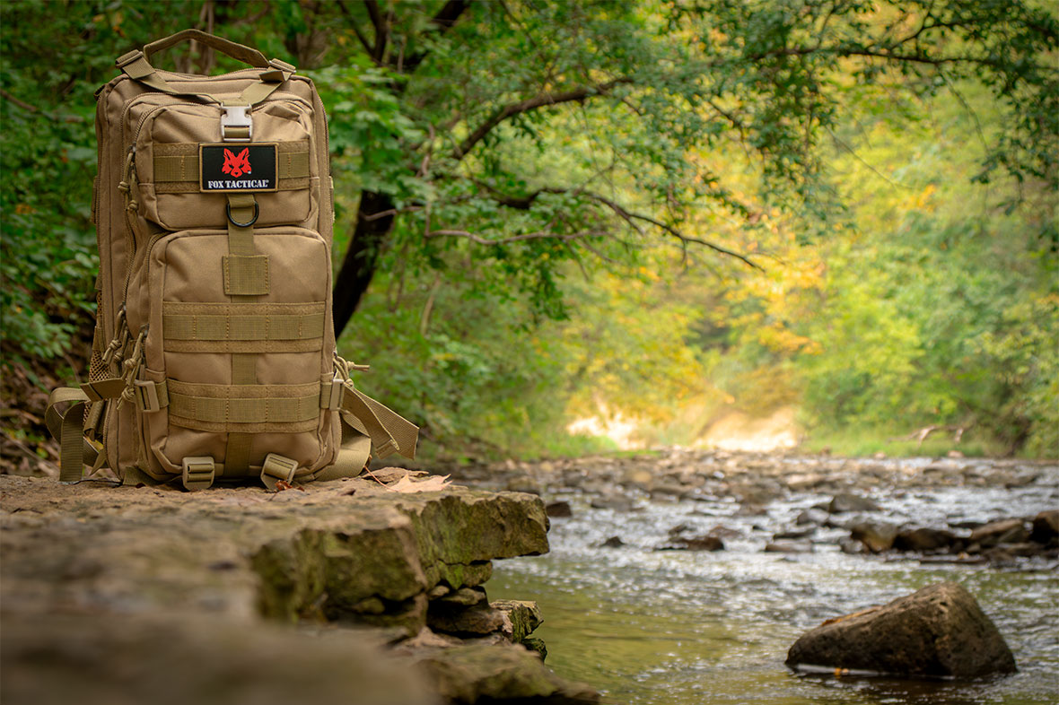 Screenshot on a simulated desktop of the 747 sportswear homepage.